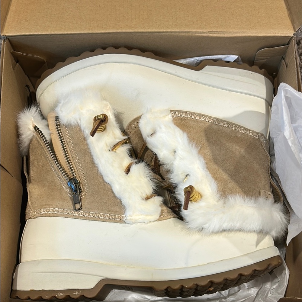 Women's Tan and White Winter Boots